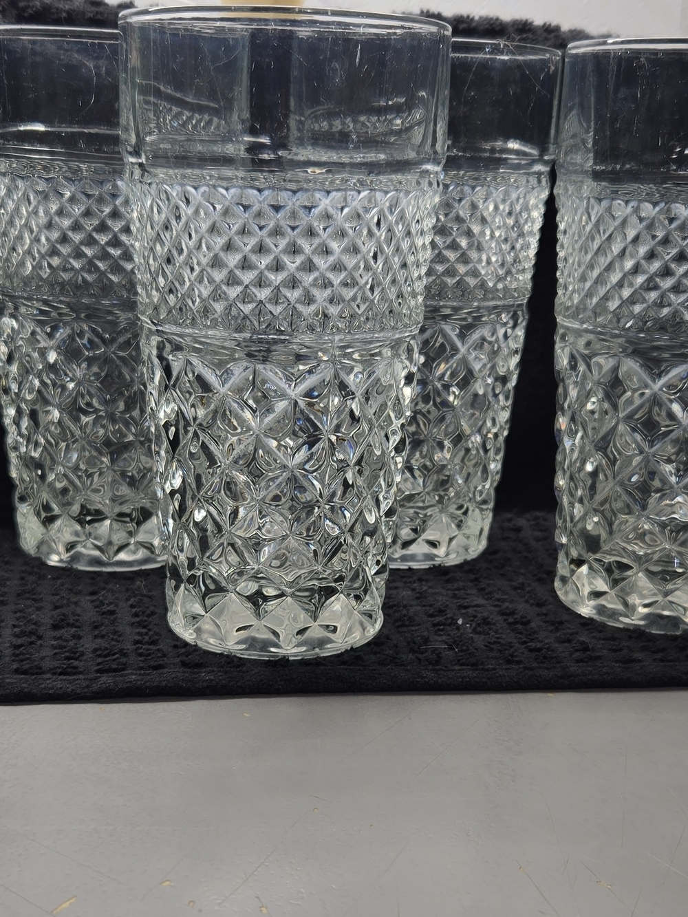 Clear Diamond-Cut Glass Tumbler - Set of 4